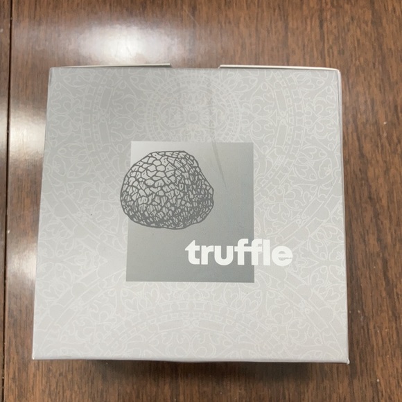 NIB Truffle Hair Mask! - Picture 3 of 3